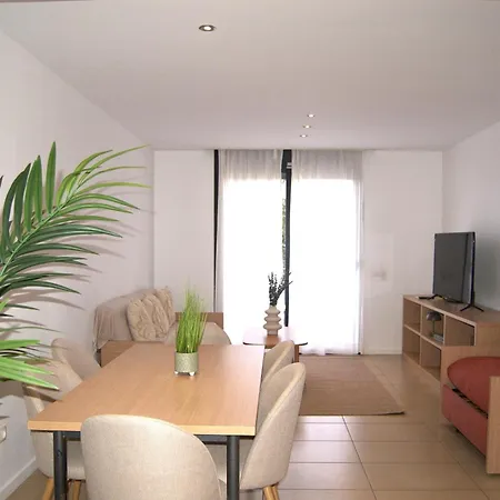 Aura, Centro De 2 * 료렛 드 마르